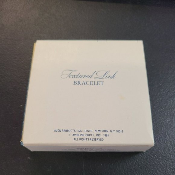 VTG 1981 Avon Textured Link Chunky Bracelet Large 7.5" Gold Tone Retro Classic - Picture 6 of 6